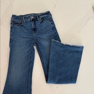 American Eagle Outfitters Super High Rise Flare Blue Jeans Med. wash Size 4